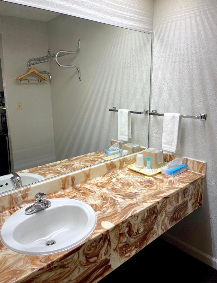 سلما Luxury Inn & Suites المظهر الخارجي الصورة