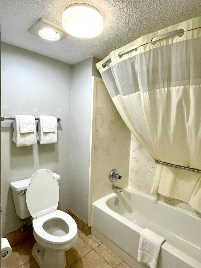سلما Luxury Inn & Suites المظهر الخارجي الصورة