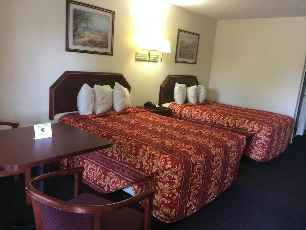 سلما Luxury Inn & Suites المظهر الخارجي الصورة
