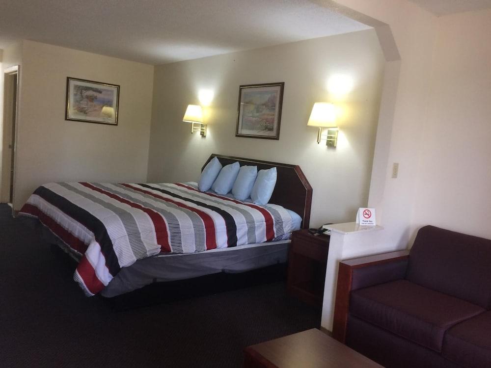 سلما Luxury Inn & Suites المظهر الخارجي الصورة