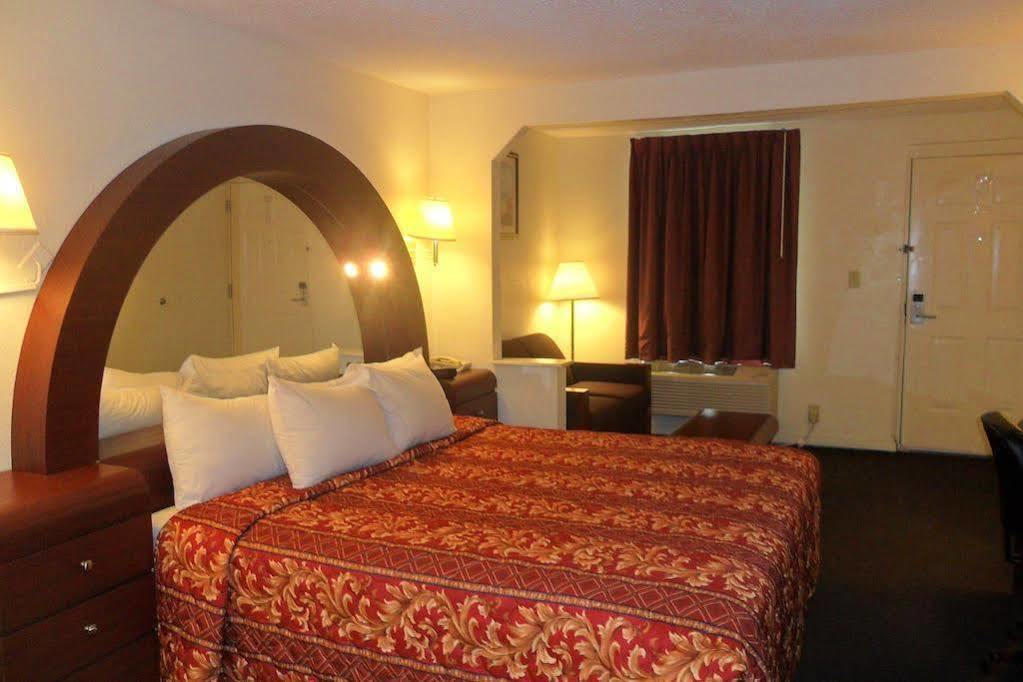 سلما Luxury Inn & Suites المظهر الخارجي الصورة